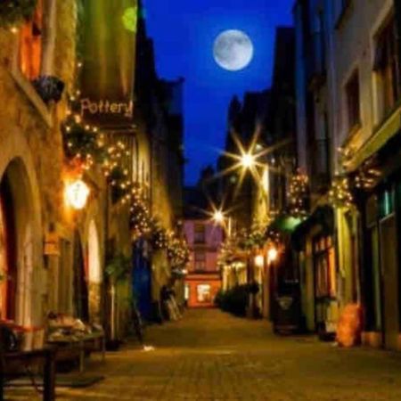 Latin Quarter Luxury Appartement Galway Buitenkant foto