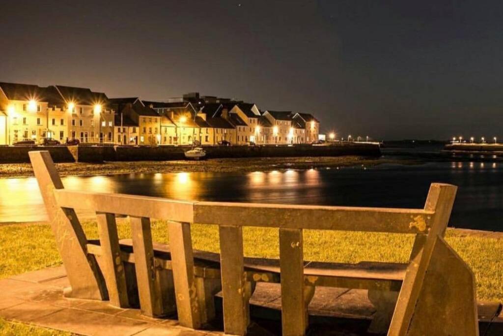Latin Quarter Luxury Appartement Galway Buitenkant foto