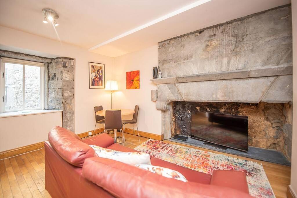Latin Quarter Luxury Appartement Galway Buitenkant foto