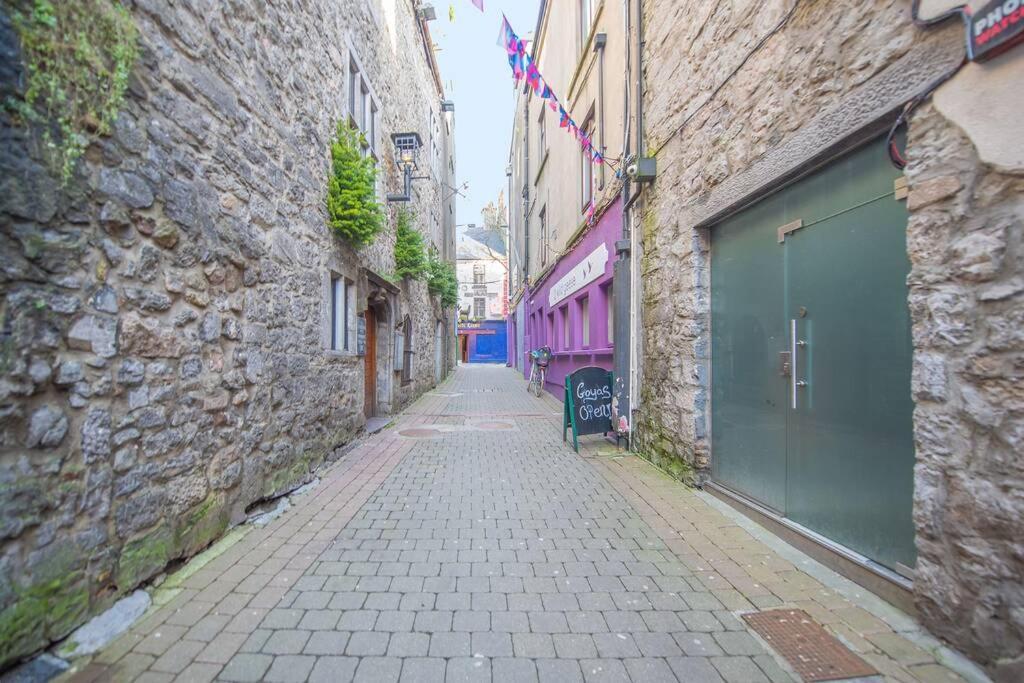 Latin Quarter Luxury Appartement Galway Buitenkant foto